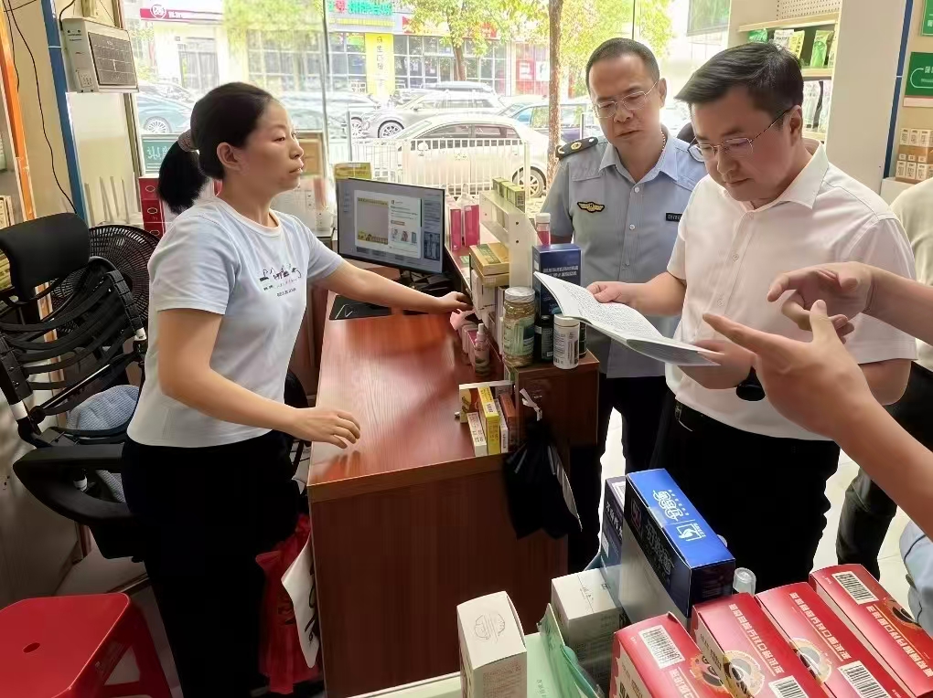 市局沈志攀局长带队到寮步镇、凤岗镇检查虫媒传染病防控工作